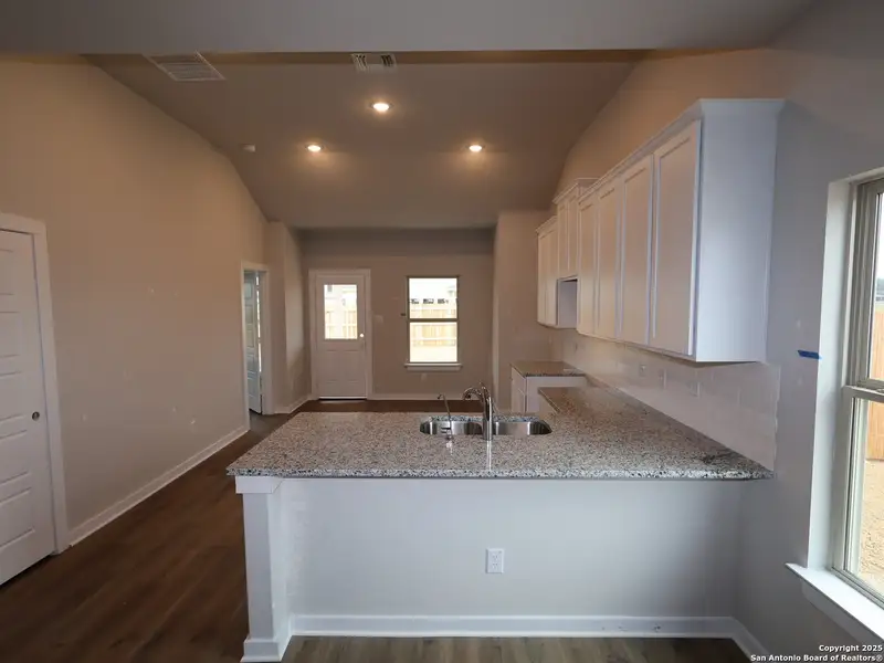 Furnished interior view inside a new home in Winding Brook, San Antonio (Image 7). Furnished interior view inside a new home in Winding Brook, San Antonio (Image 7).