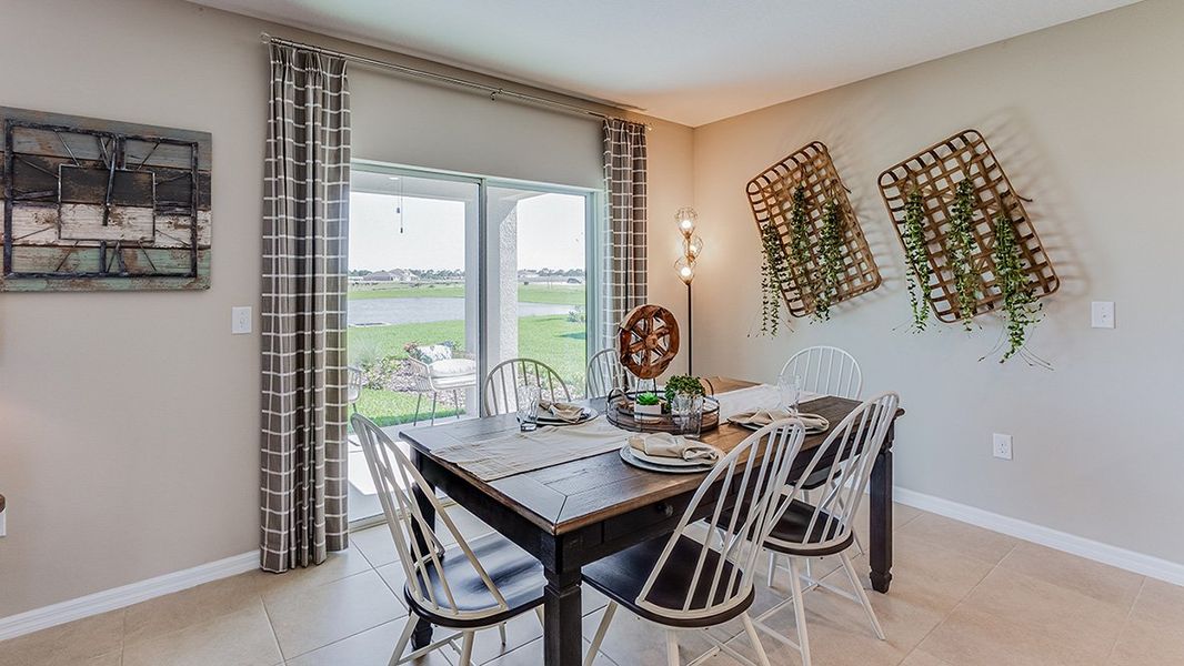 Furnished interior view inside a new home in Silverstone North, Palmetto (Image 5).