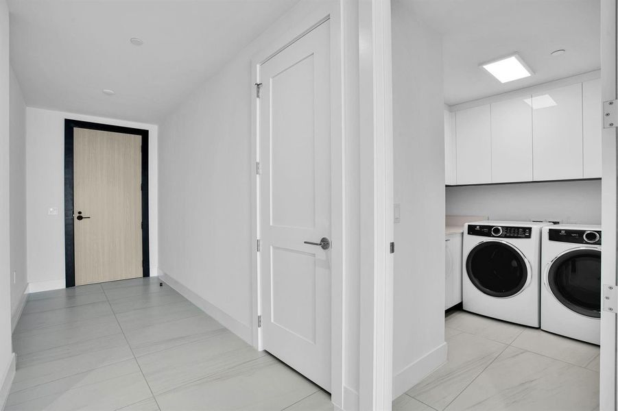 Entrance and Laundry Room Entrance and Laundry Room