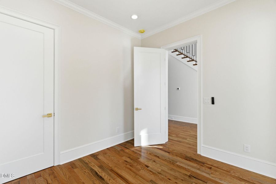 11-web-or-mls-4205 Limerick Dr-11