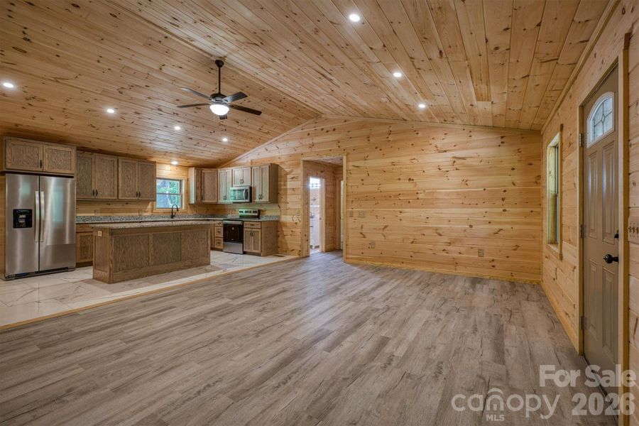 Spacious, unfurnished interior of a new home in , Valdese (Image 17).