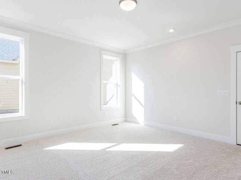 019-1280x960-primary-bedroom