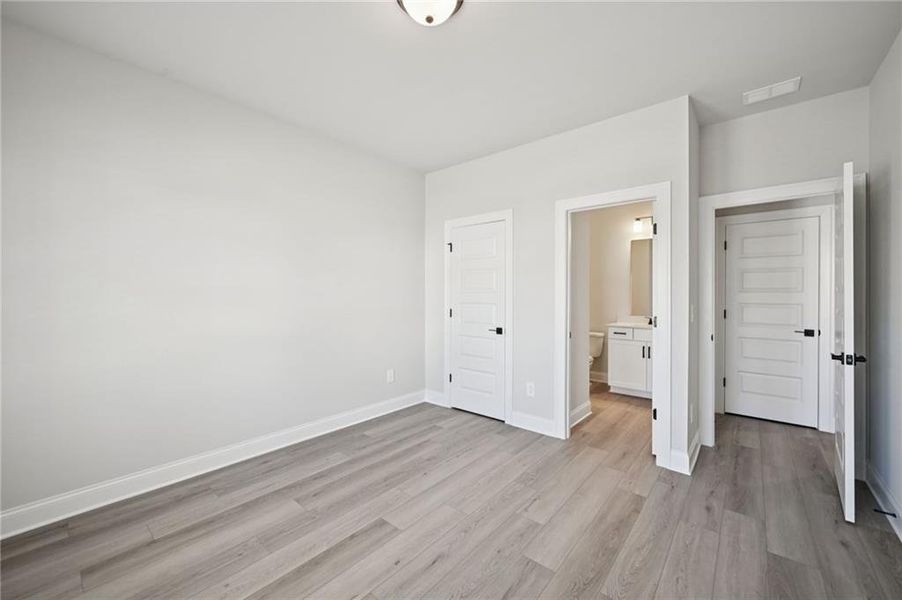 Spacious, unfurnished interior of a new home in , Braselton (Image 36).