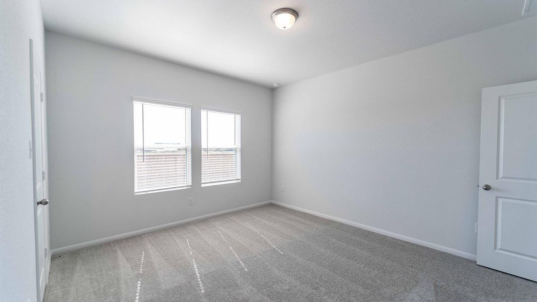 Spacious, unfurnished interior of a new home in Briarwood, Elgin (Image 7).