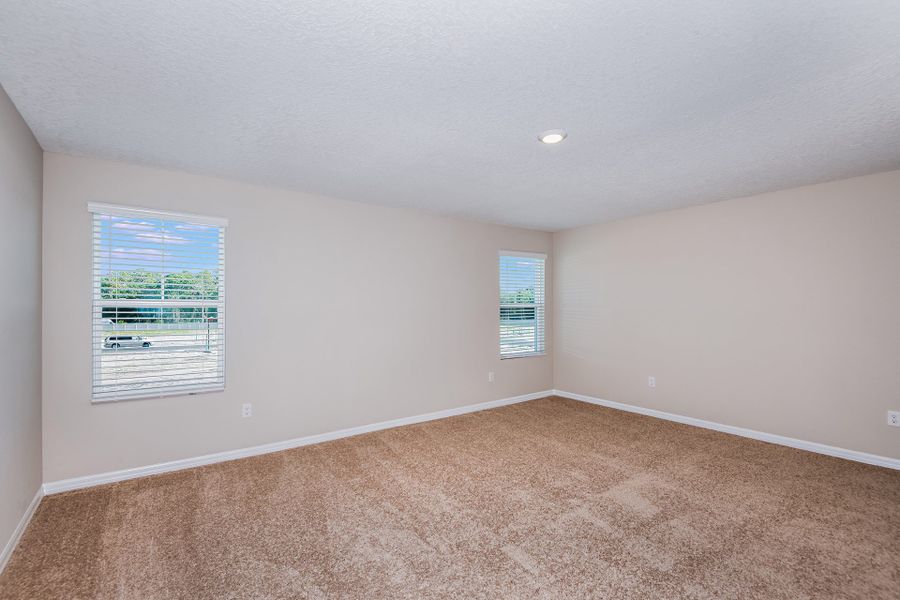 Spacious, unfurnished interior of a new home in Two Rivers, Zephyrhills (Image 21).