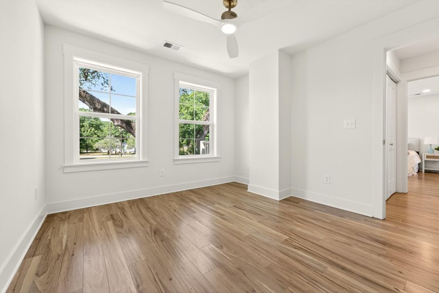 Spacious, unfurnished interior of a new home in , North Charleston (Image 20).