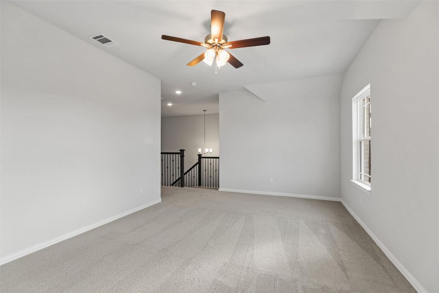 Spacious, unfurnished interior of a new home in Park at Eldridge, Sugar Land (Image 32). Spacious, unfurnished interior of a new home in Park at Eldridge, Sugar Land (Image 32).