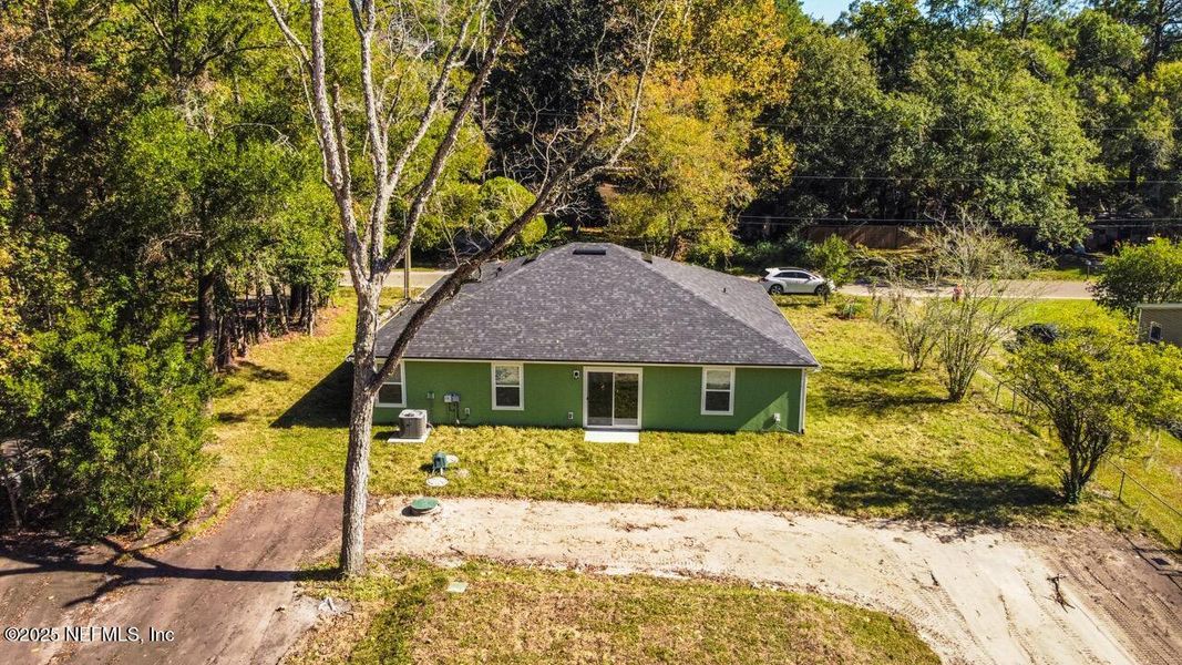 Exterior details and patio area of a home in , Jacksonville (Image 4). Exterior details and patio area of a home in , Jacksonville (Image 4).