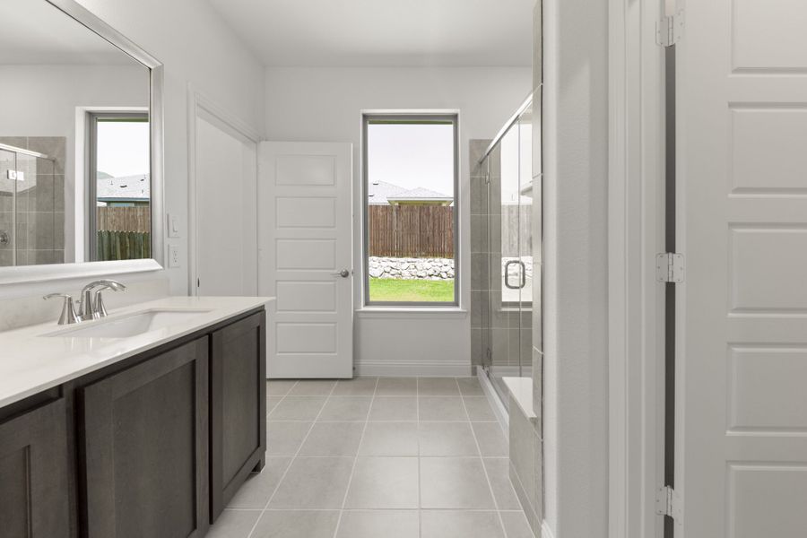 Furnished interior view inside a new home in Keeneland, Aubrey (Image 11).