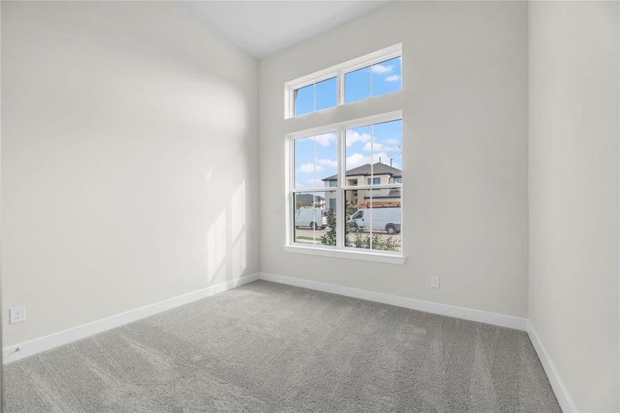 Representative image. Features, selections and colors may vary. Representative image. Features, selections and colors may vary.