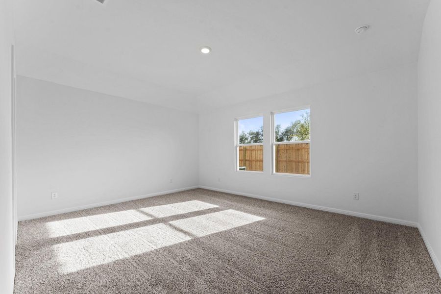 Spacious, unfurnished interior of a new home in Paramount, Kyle (Image 22).