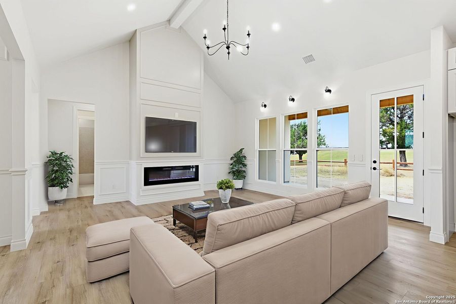 Furnished interior view inside a new home in , Bandera (Image 9).
