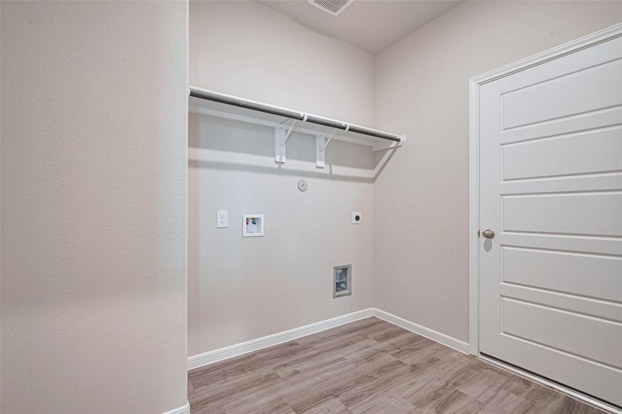 Furnished interior view inside a new home in La Segarra, Brookshire (Image 19).