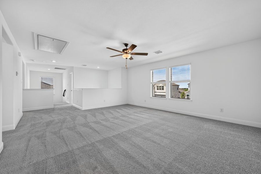 Spacious, unfurnished interior of a new home in Madero 50s, Fort Worth (Image 28).