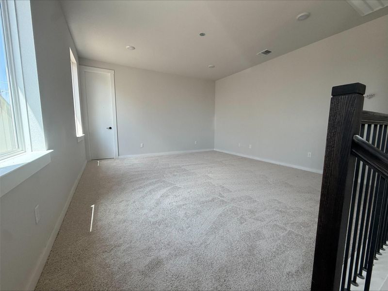 Spacious, unfurnished interior of a new home in Flora, Hutto (Image 4). Spacious, unfurnished interior of a new home in Flora, Hutto (Image 4).