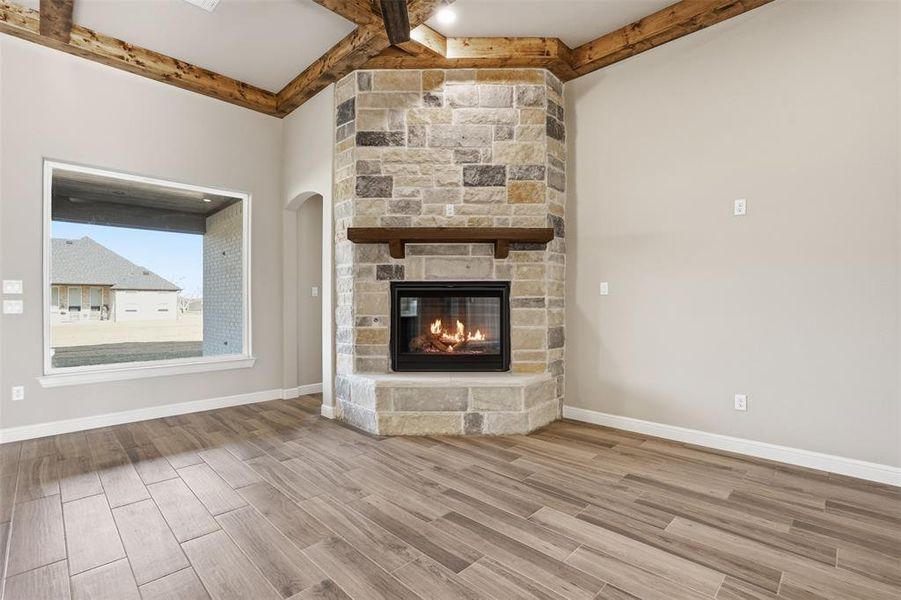 Spacious, unfurnished interior of a new home in , Granbury (Image 35). Spacious, unfurnished interior of a new home in , Granbury (Image 35).