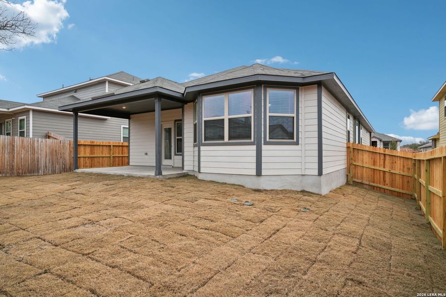 Exterior details and patio area of a home in Royal Crest, San Antonio (Image 4).