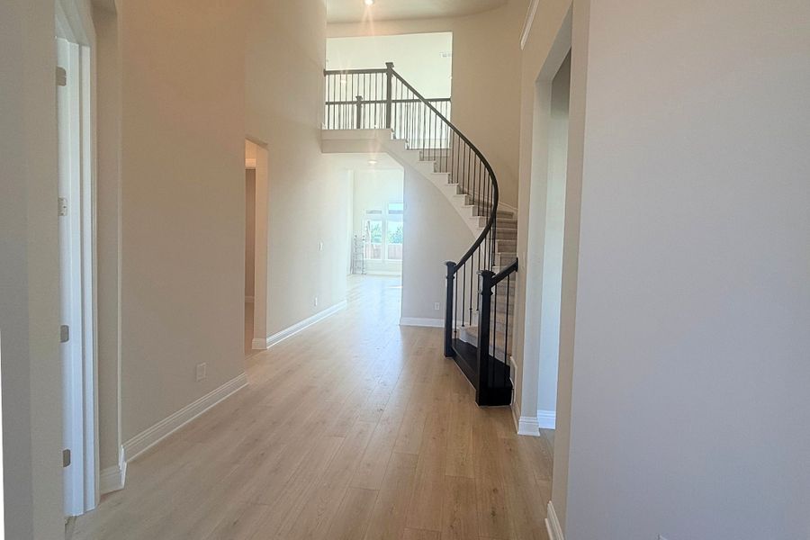 Spacious, unfurnished interior of a new home in Polo Ridge, Forney (Image 10). Spacious, unfurnished interior of a new home in Polo Ridge, Forney (Image 10).