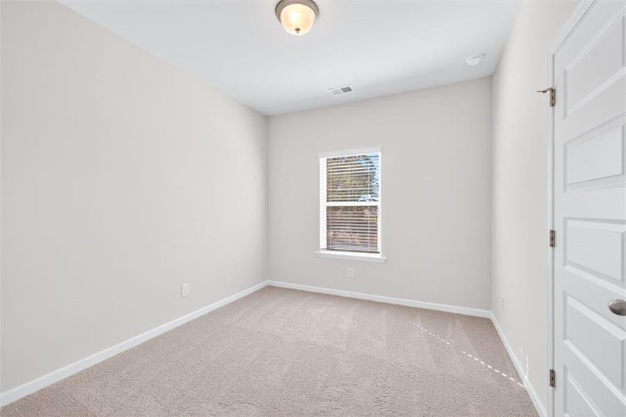 Spacious, unfurnished interior of a new home in Franklin Manor, Lawrenceville (Image 30).