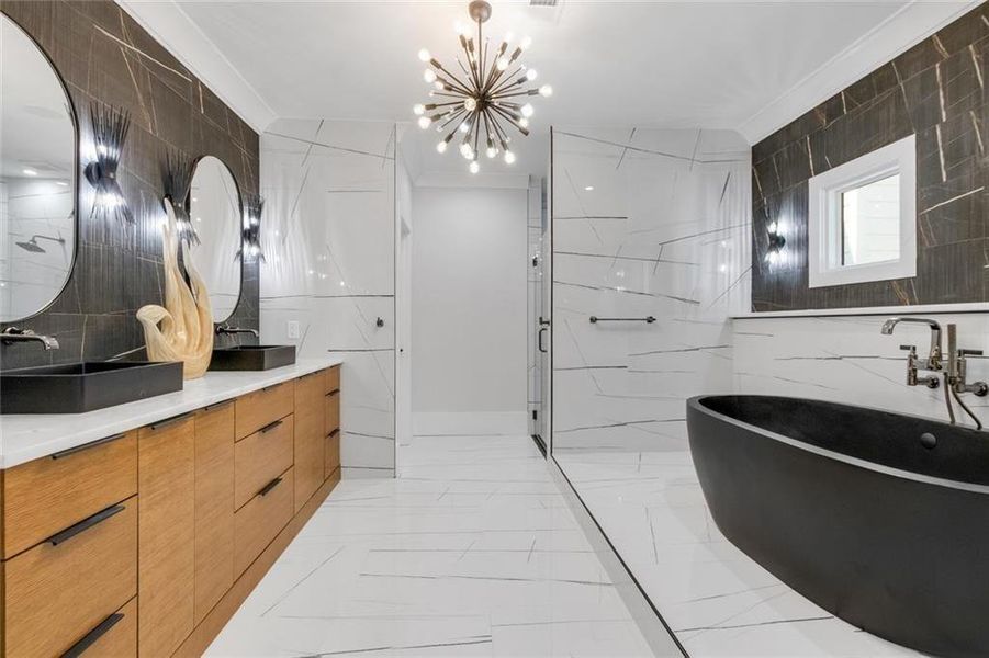 Furnished interior view inside a new home in , Roswell (Image 79).