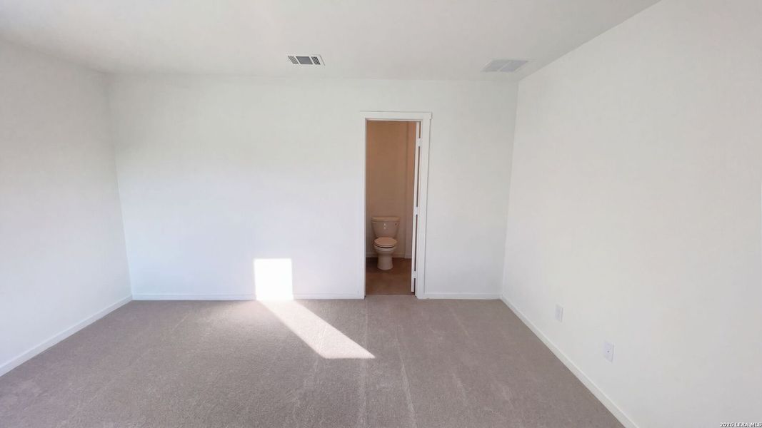 Spacious, unfurnished interior of a new home in Landon Ridge, San Antonio (Image 41).