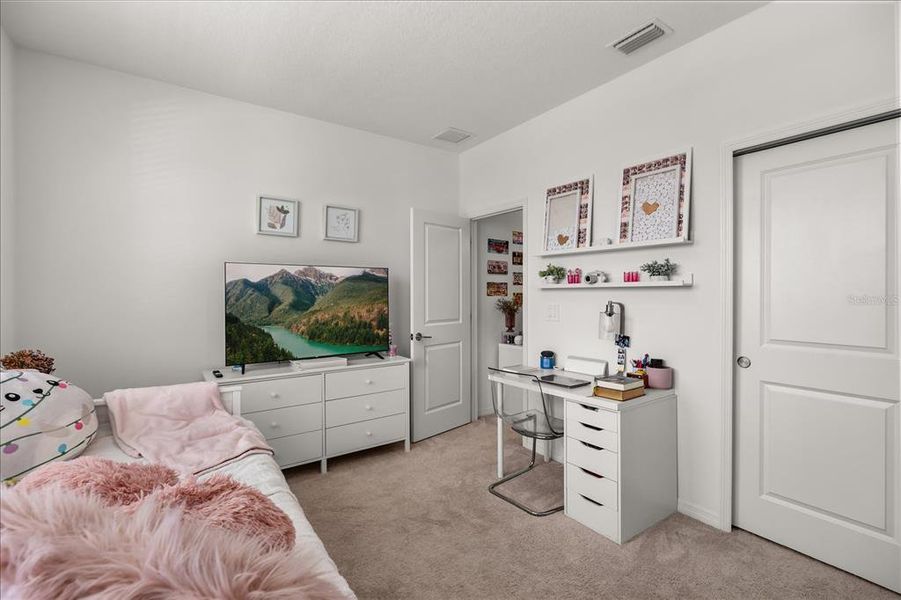 Furnished interior view inside a new home in , Winter Garden (Image 10).