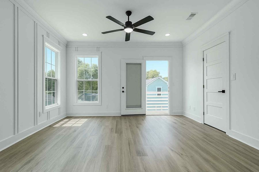Spacious, unfurnished interior of a new home in , North Charleston (Image 14).