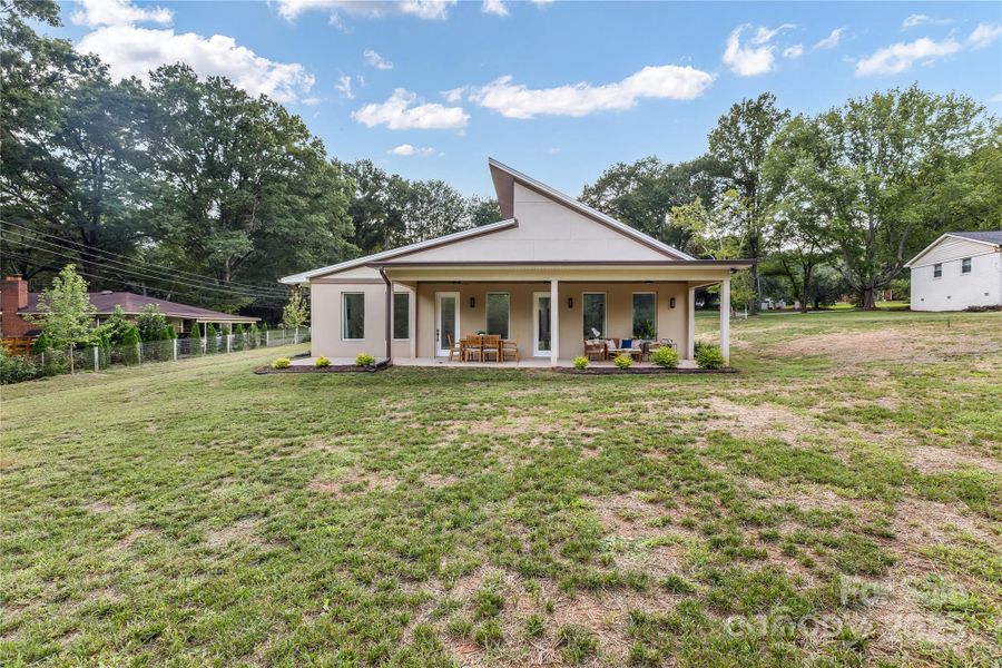 Image 37 of a home in .