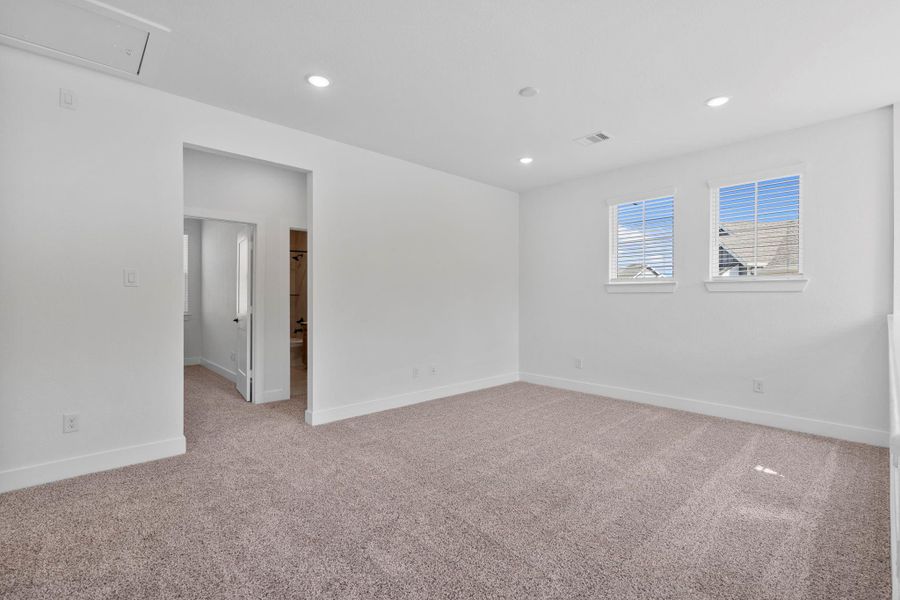 Spacious, unfurnished interior of a new home in Elyson, Katy (Image 18).