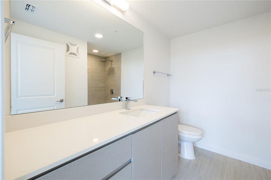 Furnished interior view inside a new home in , Orlando (Image 6).