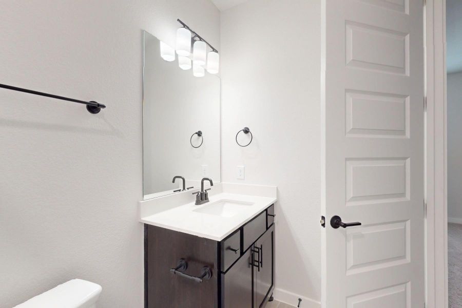 Furnished interior view inside a new home in Edgewood, Leander (Image 14).