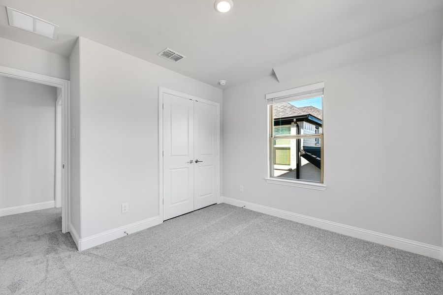 Spacious, unfurnished interior of a new home in South Oak 50s, Oak Point (Image 41). Spacious, unfurnished interior of a new home in South Oak 50s, Oak Point (Image 41).