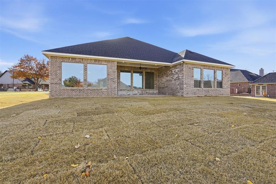 Exterior details and patio area of a home in , Granbury (Image 28).
