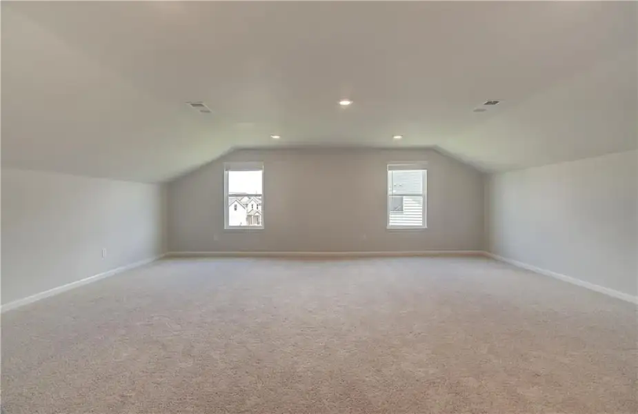 Spacious, unfurnished interior of a new home in Grandview at Millers Mill, Stockbridge (Image 29).