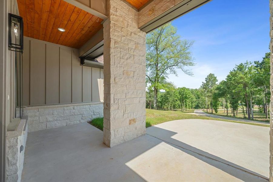 Exterior details and patio area of a home in , Winona (Image 4).