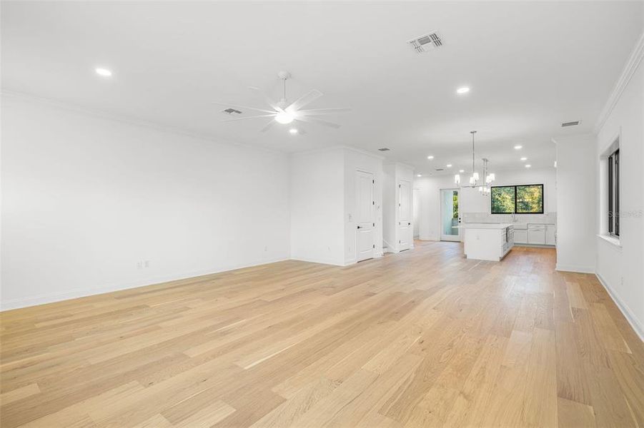 Spacious, unfurnished interior of a new home in , Tampa (Image 22).