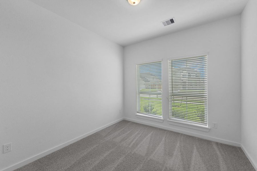 Spacious, unfurnished interior of a new home in Briarwood Crossing, Rosenberg (Image 20).
