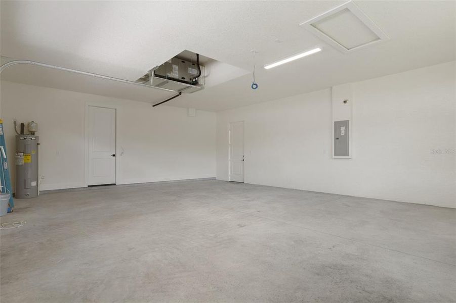 Spacious, unfurnished interior of a new home in , Beverly Hills (Image 55). Spacious, unfurnished interior of a new home in , Beverly Hills (Image 55).