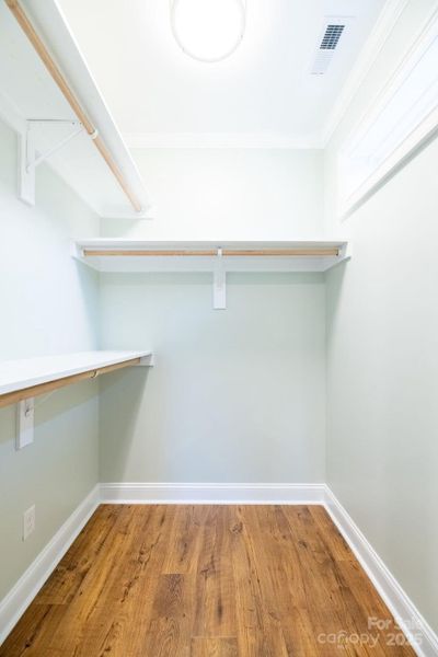 Image 29 of a home in .