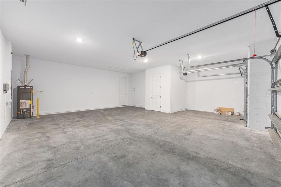 Spacious, unfurnished interior of a new home in On Top of the World Communities, Ocala (Image 14).