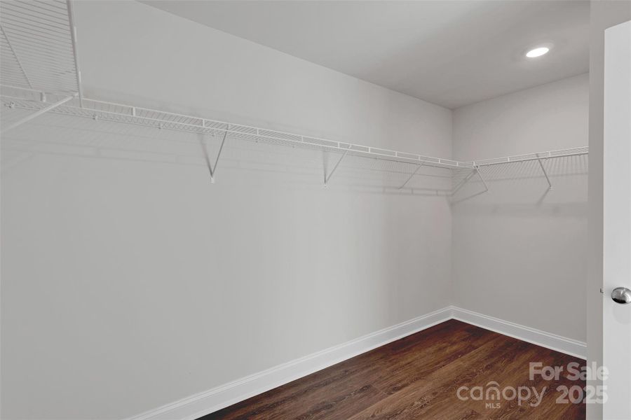 Image 34 of a home in .