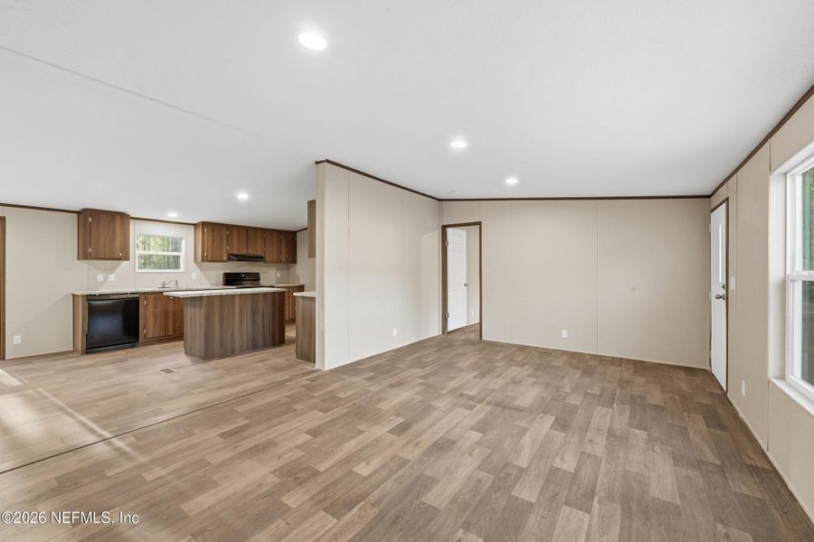 Spacious, unfurnished interior of a new home in , Hastings (Image 17).