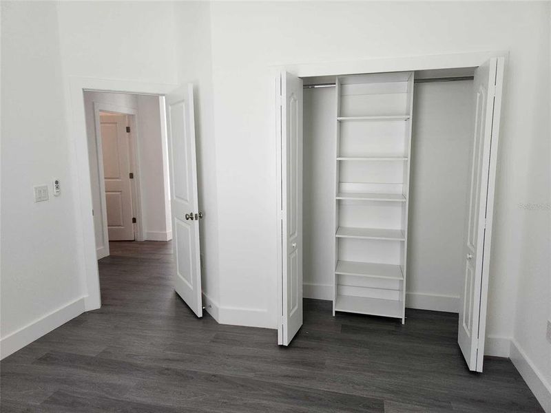 Spacious, unfurnished interior of a new home in , Spring Hill (Image 15).