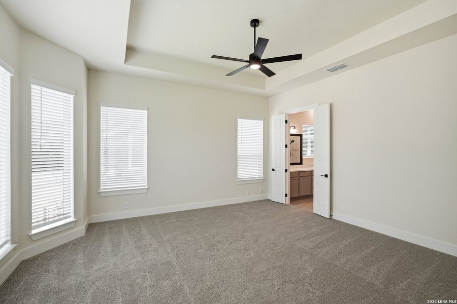 Spacious, unfurnished interior of a new home in , Boerne (Image 23).