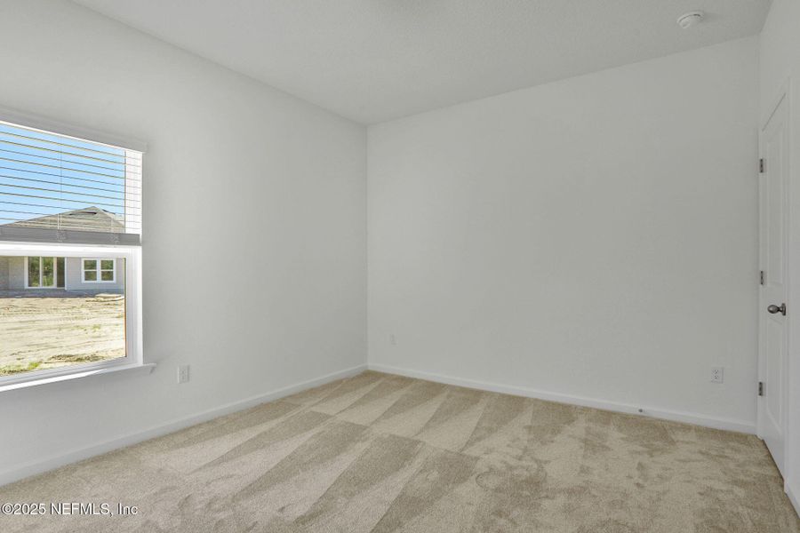 Spacious, unfurnished interior of a new home in , Green Cove Springs (Image 47).
