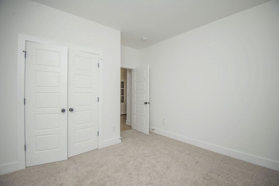 *Photo of example home. Selections and Finishes May Vary.*