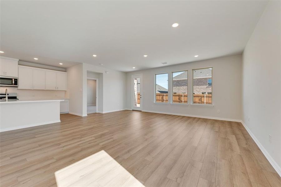 Spacious, unfurnished interior of a new home in Walden Pond, Forney (Image 23). Spacious, unfurnished interior of a new home in Walden Pond, Forney (Image 23).