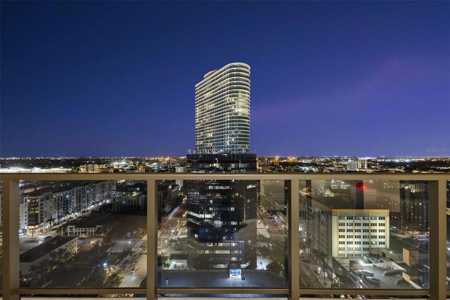 Condo located in St. Petersburg, FL showcasing its design and architecture (Image 26). Condo located in St. Petersburg, FL showcasing its design and architecture (Image 26).