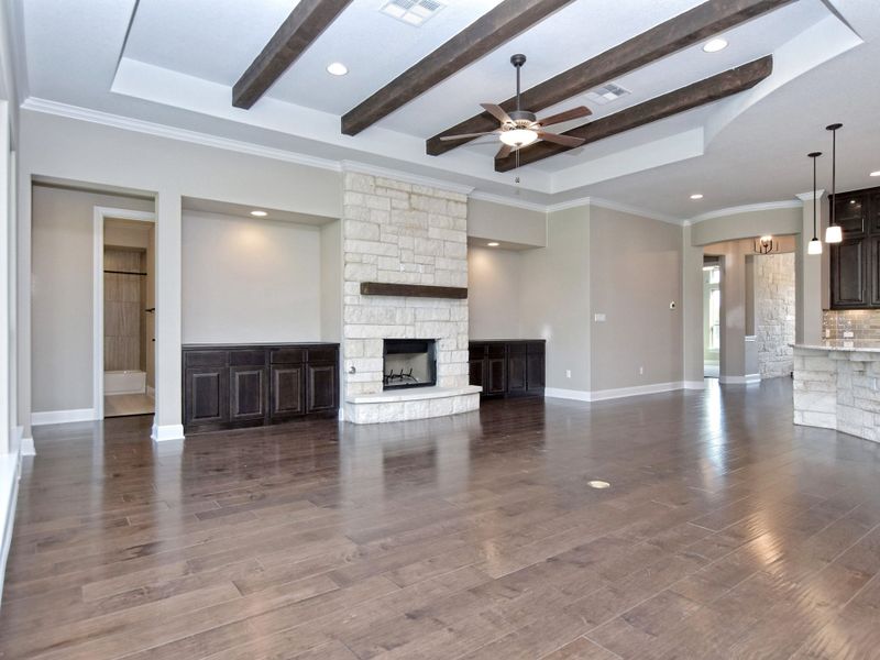 Representative unfurnished interior of a home built from the San Simeon I by Giddens Homes in Clearwater Ranch, Liberty Hill (Image 455).