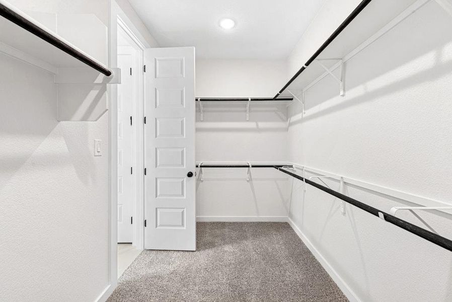 Spacious, unfurnished interior of a new home in University Heights, Round Rock (Image 23).